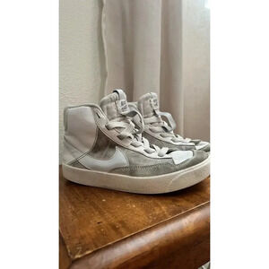 Nike Blazer Mid '77 SE Dh8641-103 Kids Summit White Skate Sneaker Shoes Sz 1Y‎